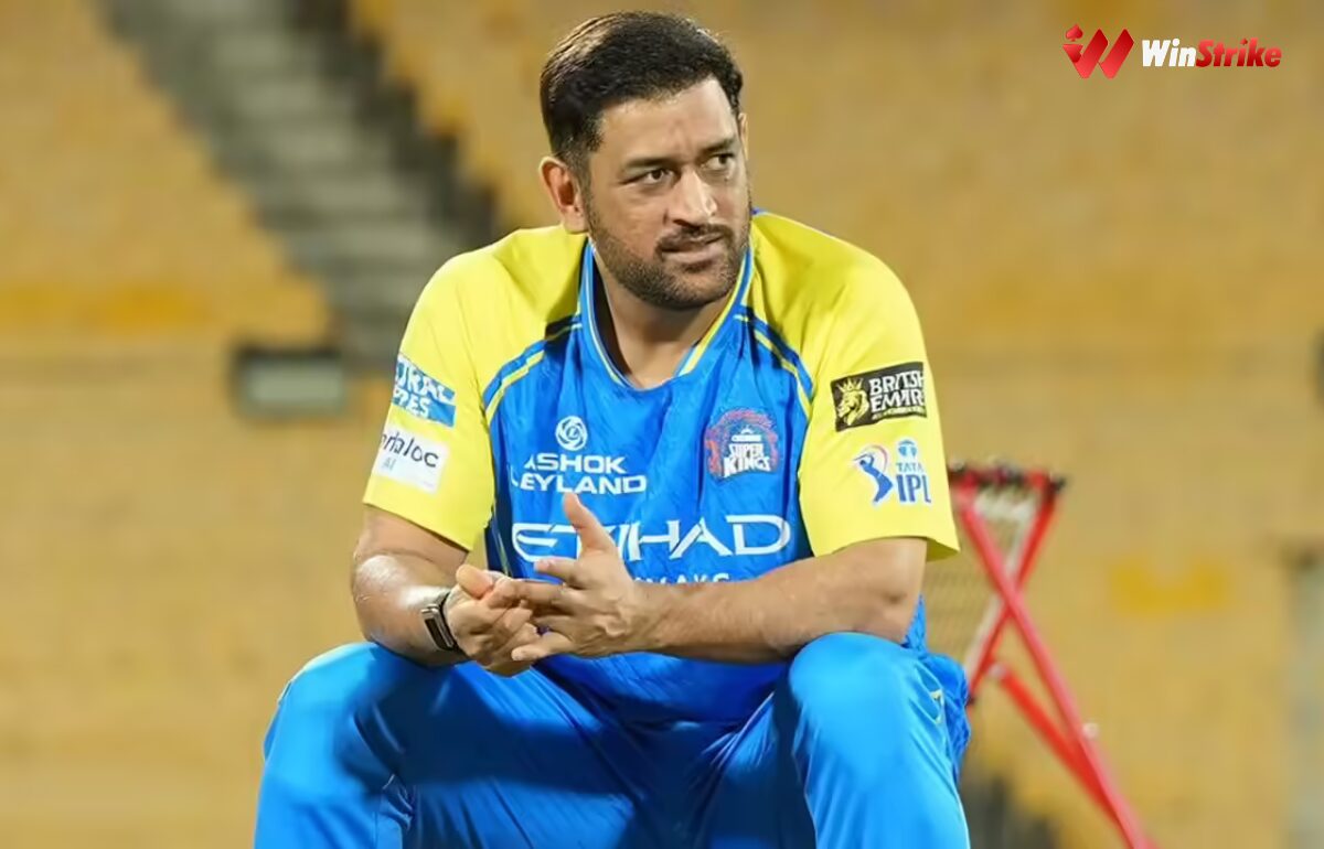 MS Dhoni Injured
